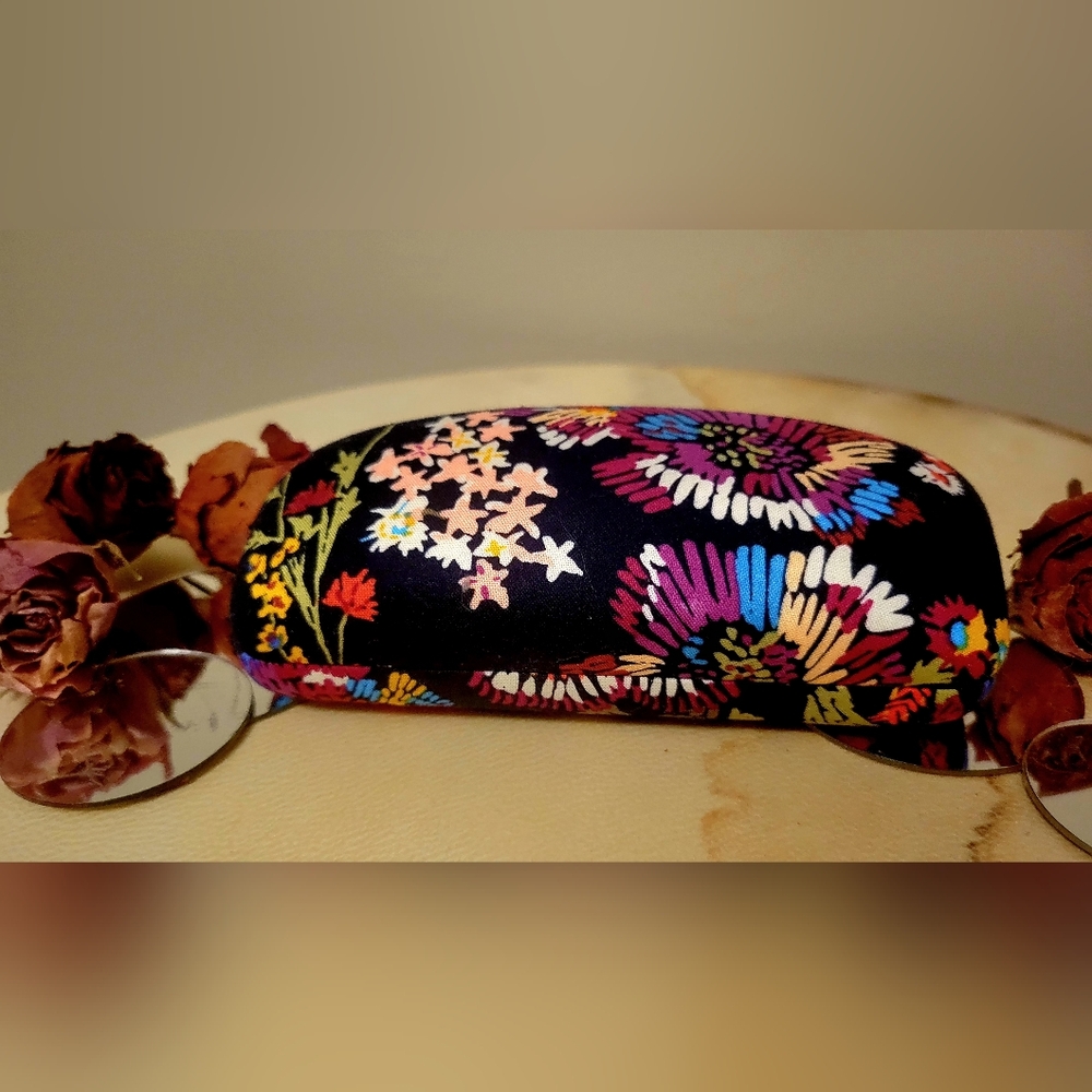 Vera Bradley Floral Hard Shell Eyeglasses/Sunglass CLAMSHELL Case - Picture 4 of 7